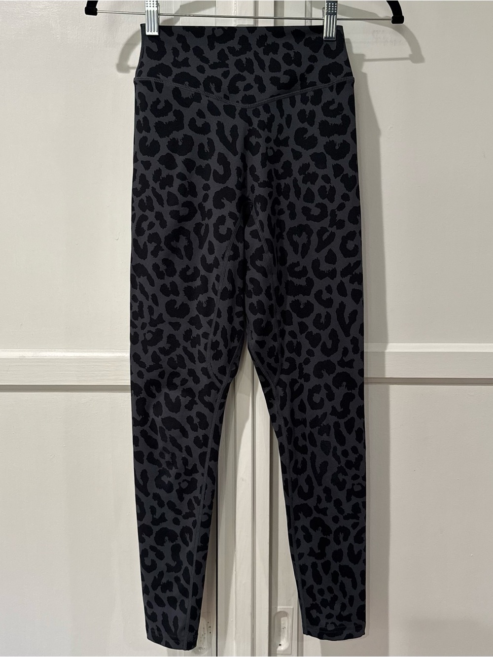Balance Vitality shadow leopard leggings